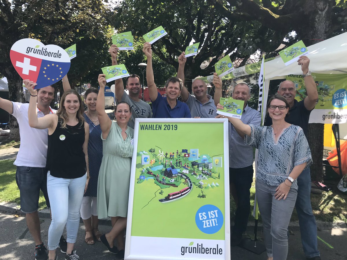 Heute am Herbstmärit in Ostermundigen mit <a href="/Juerg_Grossen/">Jürg Grossen</a> <a href="/corinaliebi/">Corina Liebi</a> <a href="/MelanieGasser1/">Melanie Gasser</a> @glp_BE #wahlen19 #grünliberal #esistzeit