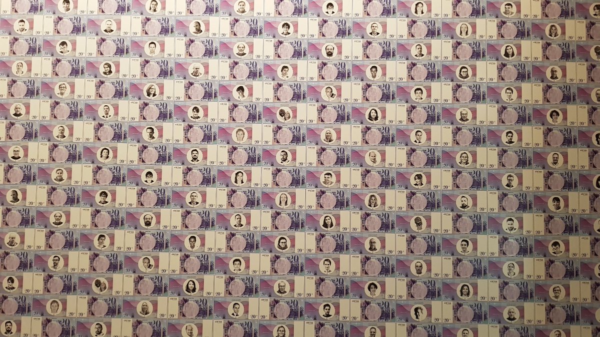 citeco_officiel's tweet photo. #Museographie 📸 
Connaissez-vous le dispositif « photobifton » ? À Citéco vous trouverez ces étonnant photomatons… imprimant votre visage sur un billet ! 💶 
N'hésitez pas à partager vos jolis portraits avec le #photobifton ! https://t.co/pdatuHHYhY