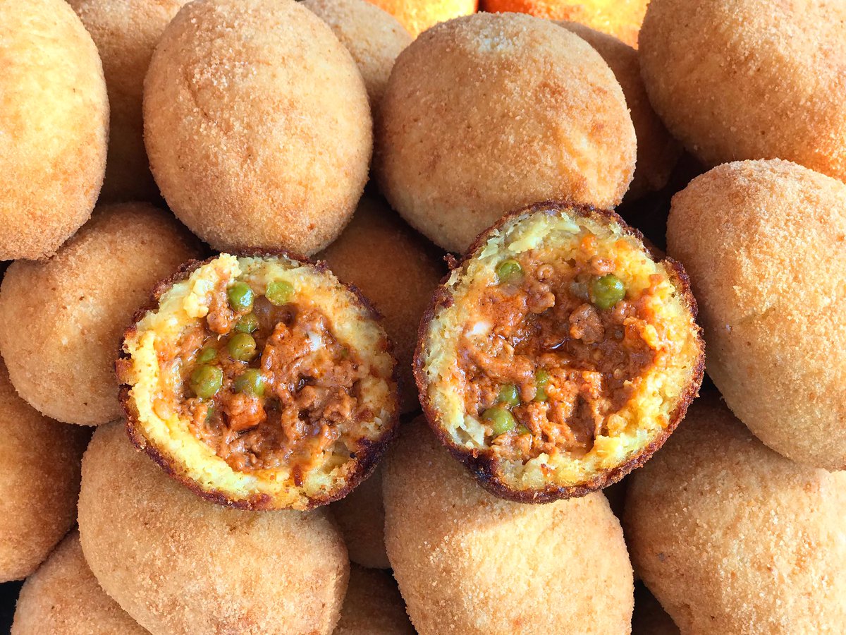 Feeling peckish? We have small bites and big flavours to enjoy as you walk around.