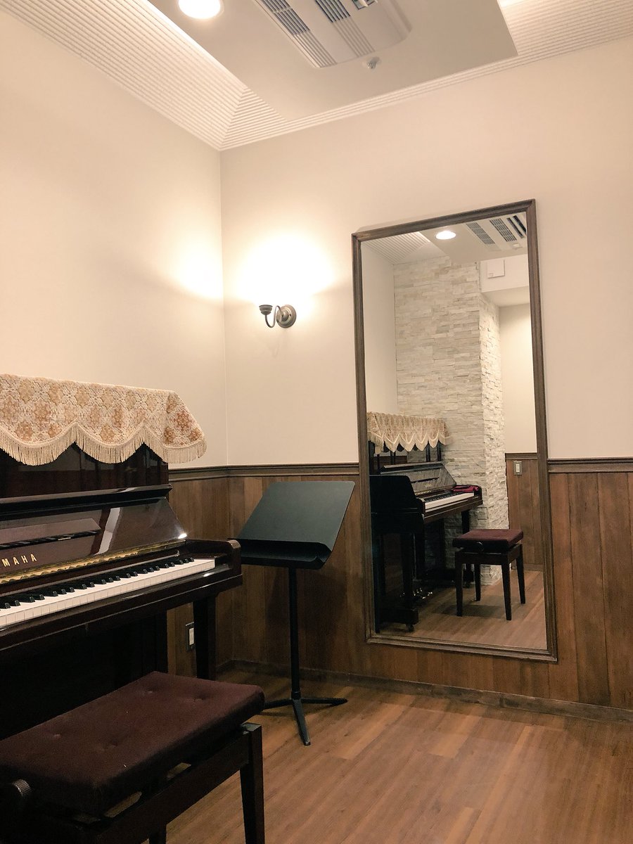 Acoustic_eng's tweet photo. 大阪府 楽器店のレッスンセンター！
無事に完成引き渡しさせていただきました！！

明日からは早速、レッスン再開されるそうですのでピアノの搬入も完了しています♪

#防音工事 https://t.co/vE9raBK8RS
