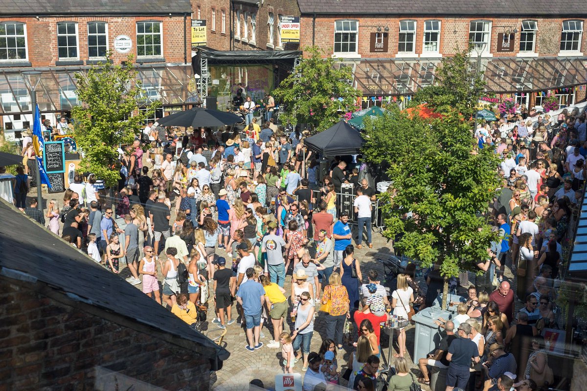 Can you believe it's been a whole week already since we kicked off #GooseGreen19? Check out the gallery over on Facebook: ow.ly/j4db50vN3vi Can you spot yourself? #Altrincham