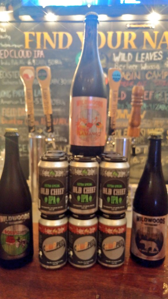 TLHBeerSociety's tweet photo. Had us a little photo shoot last night at @LakeTribeBrew thx to a tap, bottle, and can list that is just INCREDIBLE right now.

Our models were sassy and demanding, but it all worked out ... 😎 📷 🍺 🌟

#WildwoodsProjectSours #Bottles #TeaSours #Choppd #HazyIPAs #An8CanSelection https://t.co/LHCEXyVxH4