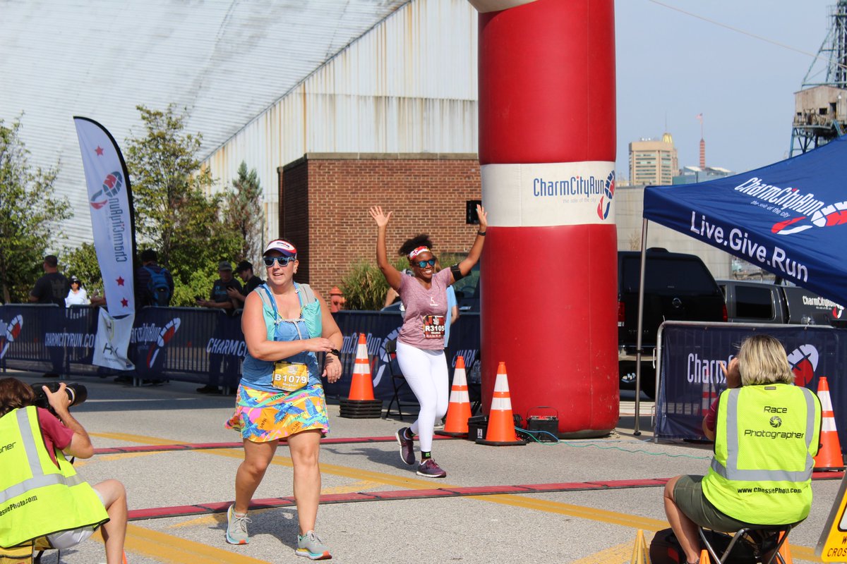 MarylandSports's tweet photo. Some awesome moment from today's @UnderArmour Charles Street 12 presented by KELLY!! To see more pics from today's event, follow @MarylandSports on Facebook! #Chuck12 #CharmCityRun @BaltimoreMD @tourismBACO https://t.co/Bit0WKipbF