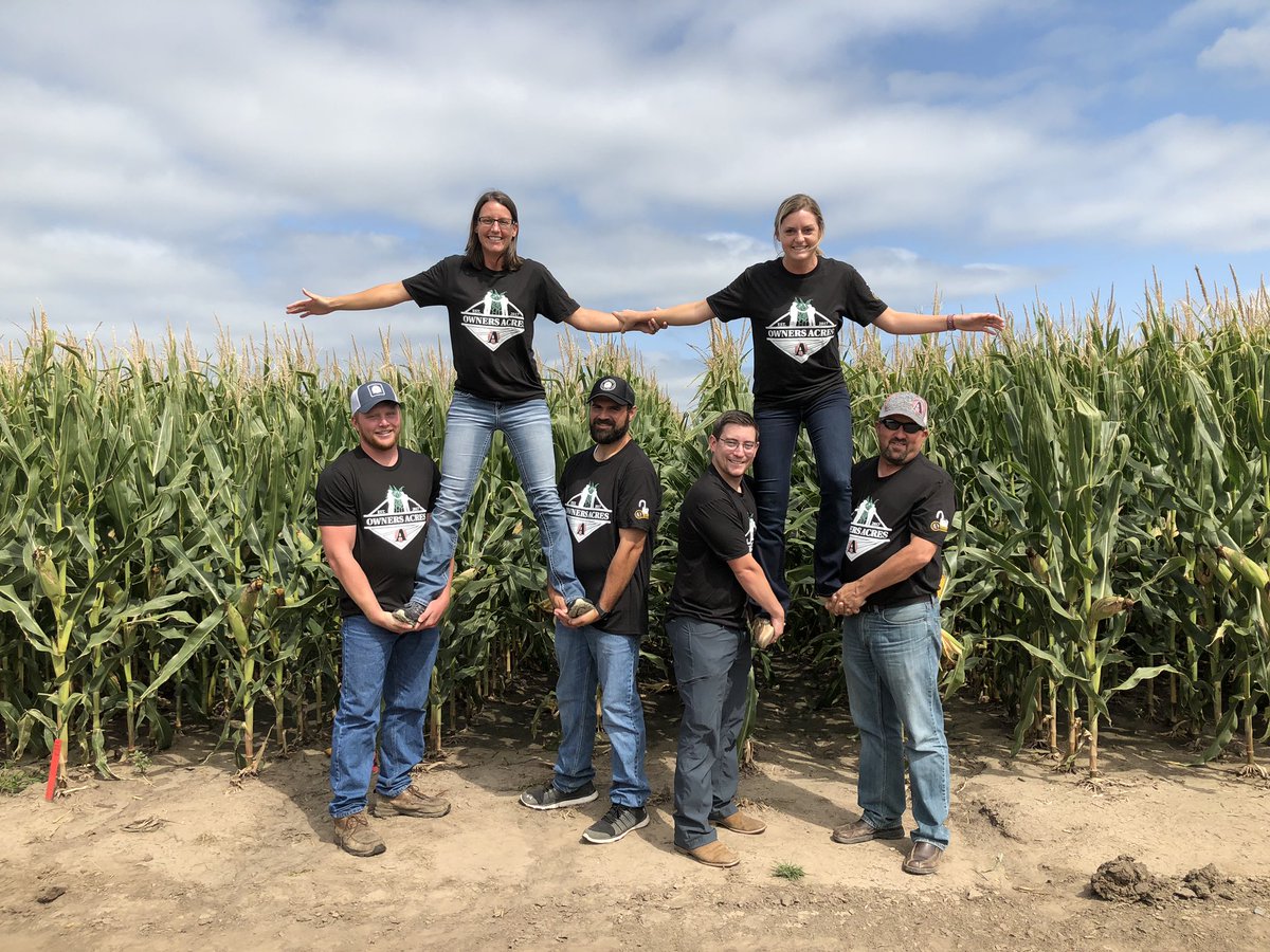 AuroraAgNetwork's tweet photo. “Team work is what it’s all about. Good luck today Huskers!” 🏈 🌽 
From: The Precision Ag Management Team 
#actoughertogether https://t.co/RduufCYd4k