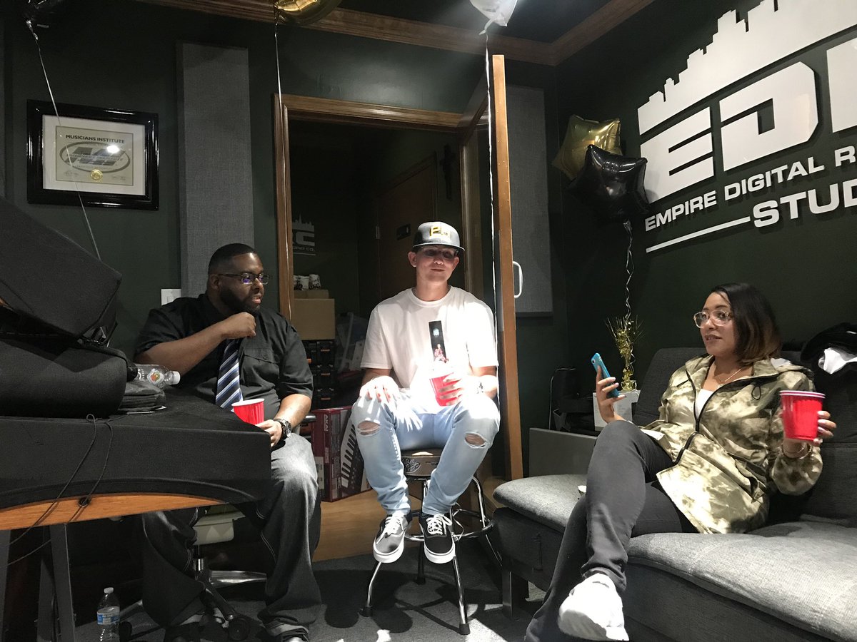 thekidwitty's tweet photo. Proud to announce I officially signed to Chase Green Music Group (CGMG) in San Pedro CA. I’m now apart of Premier Artist Thanks to my manager Swirl. Big things coming from the kid! Supper happy to be apart of this team. NEW MUSIC COMING!!! https://t.co/5LaRyZWln6