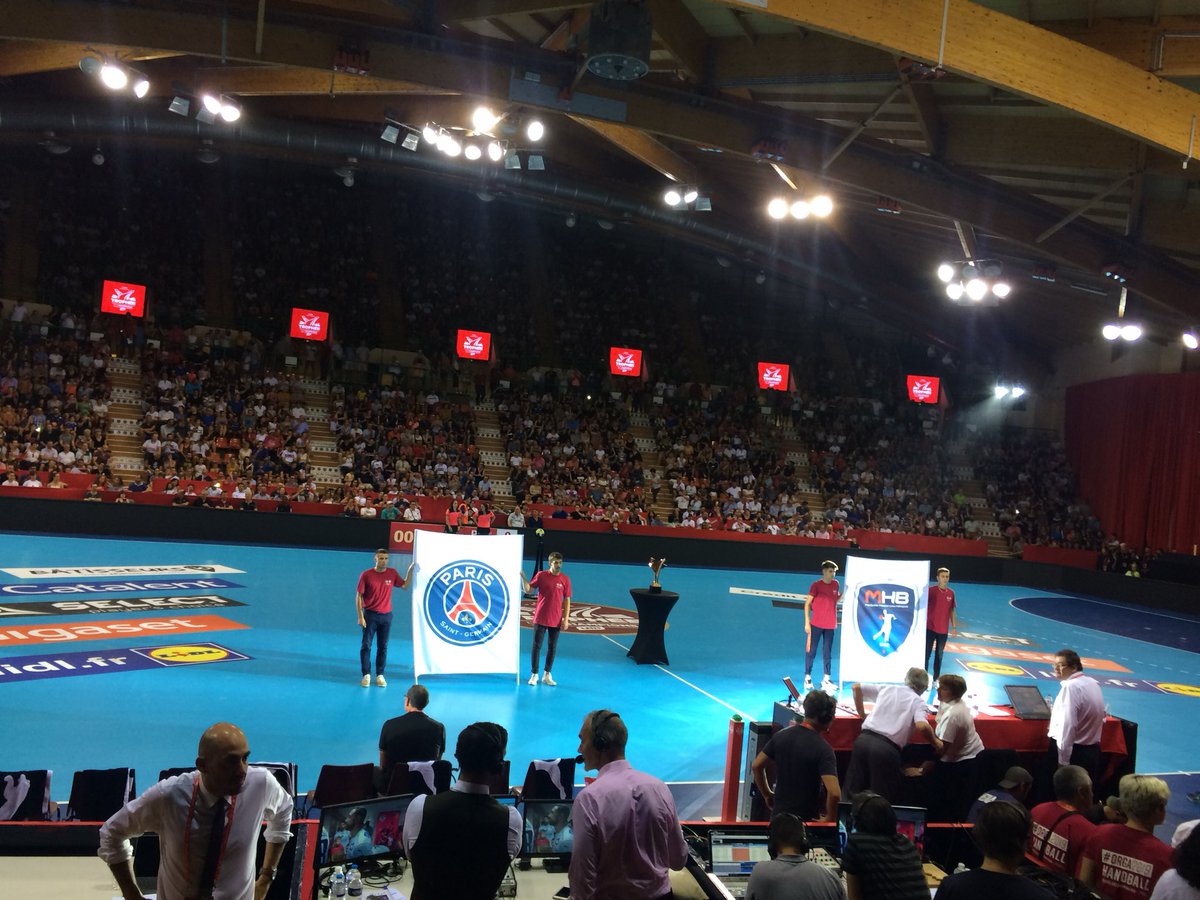7MasterHand's tweet photo. #7Master présent pour la 1ère compétition de @LNHofficiel avant la reprise des 2 championnats professionnels
Bons matchs aux @psghand et @mhbofficiel
👏👏 une belle valorisation de la @Proligue opposant le club organisateur @LimogesHand87 au @chartresmhb Champion 2019 https://t.co/AQ327mxlBm