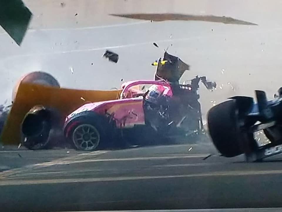 F1ベルギーGPの前座F2レースで22歳のドライバーが事故死　アレジとクラッシュし突っ込まれ真っ二つ  
