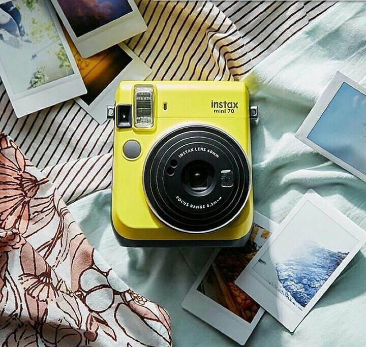 Fujifilm_India's tweet photo. Tag someone below who is travel/nature obsessed! 

Visit out Website: https://t.co/A4HmKKGNf0

#instax #fujifilm #instaxindia #instaxmini #instaxsharesp2 #mini9 #mini8 #instaxwide300 #instaxsq6 #mini90  #instaxmini9 #mini70  #flatlays #forever #getaway #travelbuddy #travelpartner https://t.co/6ui71yKpwZ