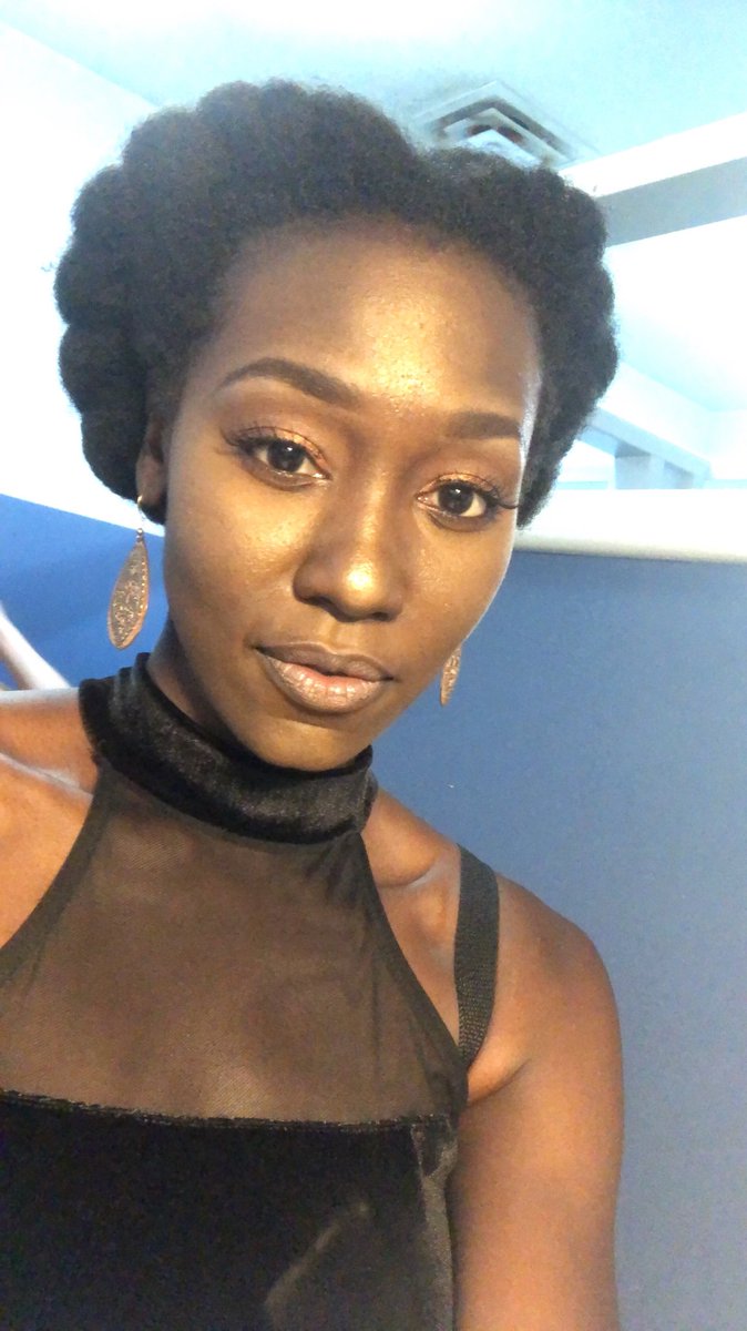 MonetLatrice_'s tweet photo. Cigar Festival #Memphis #EventCoordinator #Model #MUA #SelfieGoddess #BathroomPic https://t.co/PxDSpI8iCm