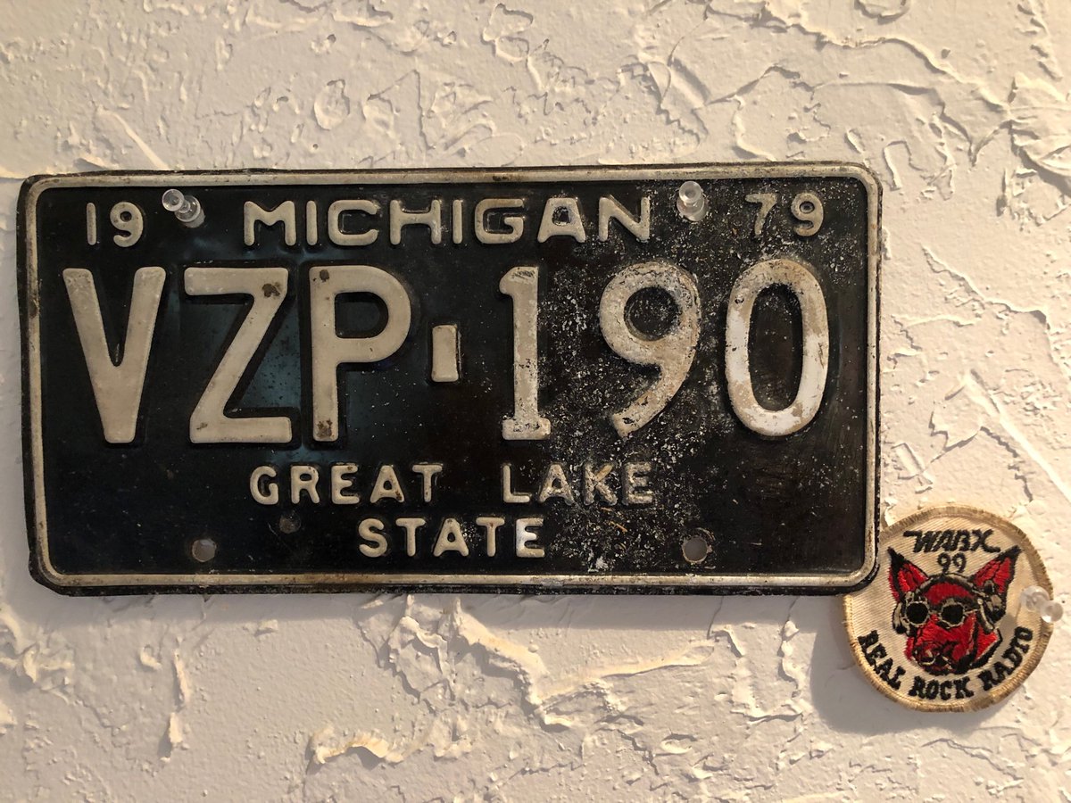 bryanschnabel's tweet photo. Ah, Detroit music as an impressionable youth! https://t.co/bFBOiwTQTf