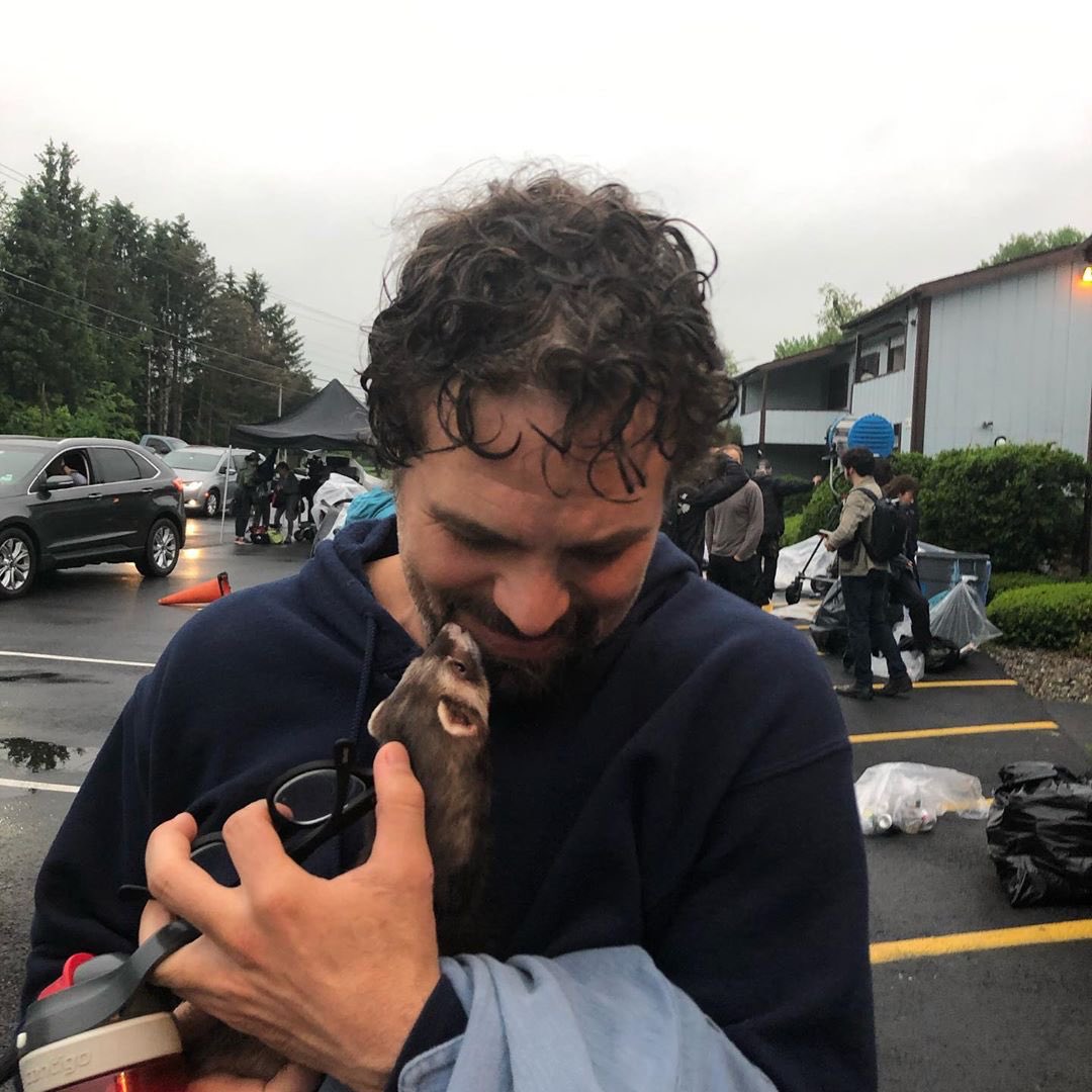 Made a new friend on set a few months back 🤗