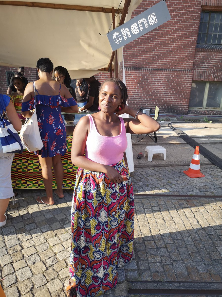 WanjikuMwaurah's tweet image. I waited for 30 African minutes for #Ghanaian #jollo I finally said yes to plantain, beans and spinach.