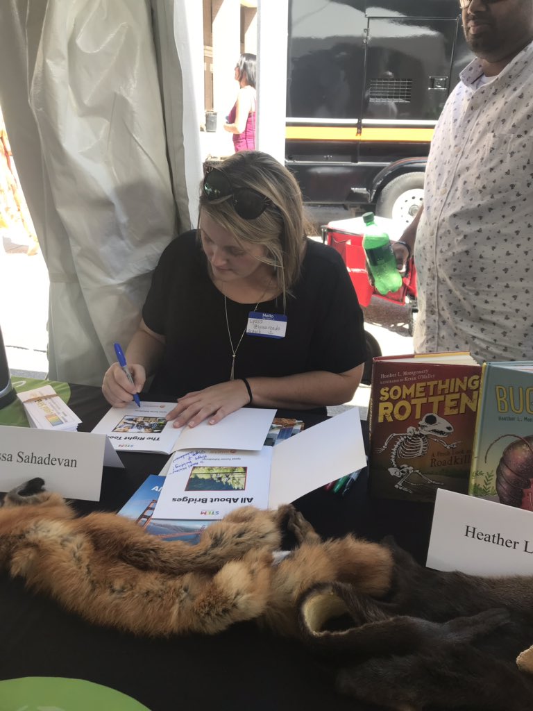ArnetteKelli's tweet photo. Loved seeing my favorite author/friend in action at the Decatur Book Festival! @lyssareads #decaturbookfestival #dbf2019 https://t.co/B4yAH0KzWv