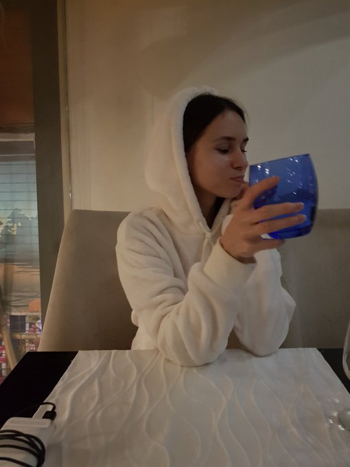 Hello dear fans!🙋&zwj;♂️🙋&zwj;♂️🙋&zwj;♂️Now I sell an exclusive home photoset. Write me💃🏽😺😽 https://t.co/1lW0jIZ