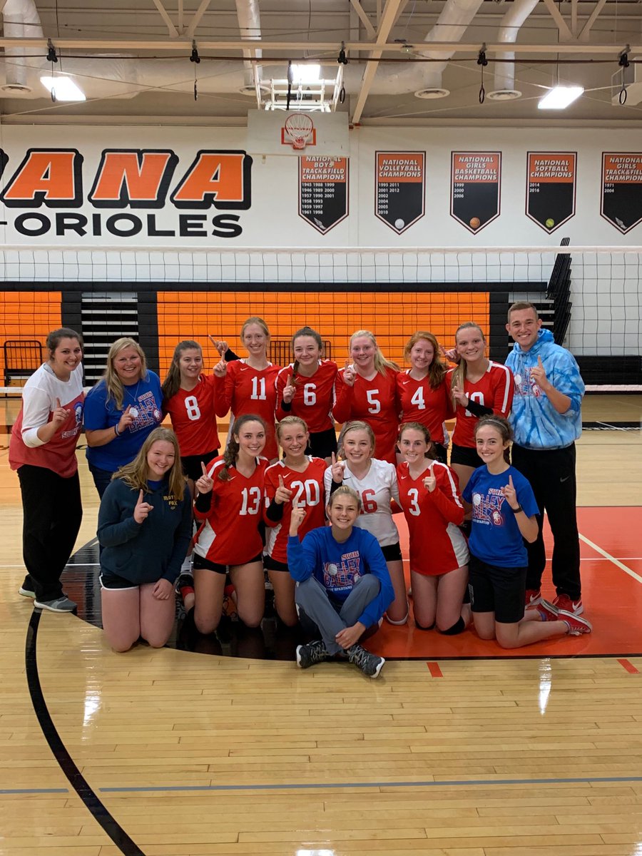 caleb_tennell's tweet image. Back-to-back Indiana Deaf Invitational Champs. The Lady Spartans improve to 10-3 on the season. #Resilience #LSVB 💙❤️🏐