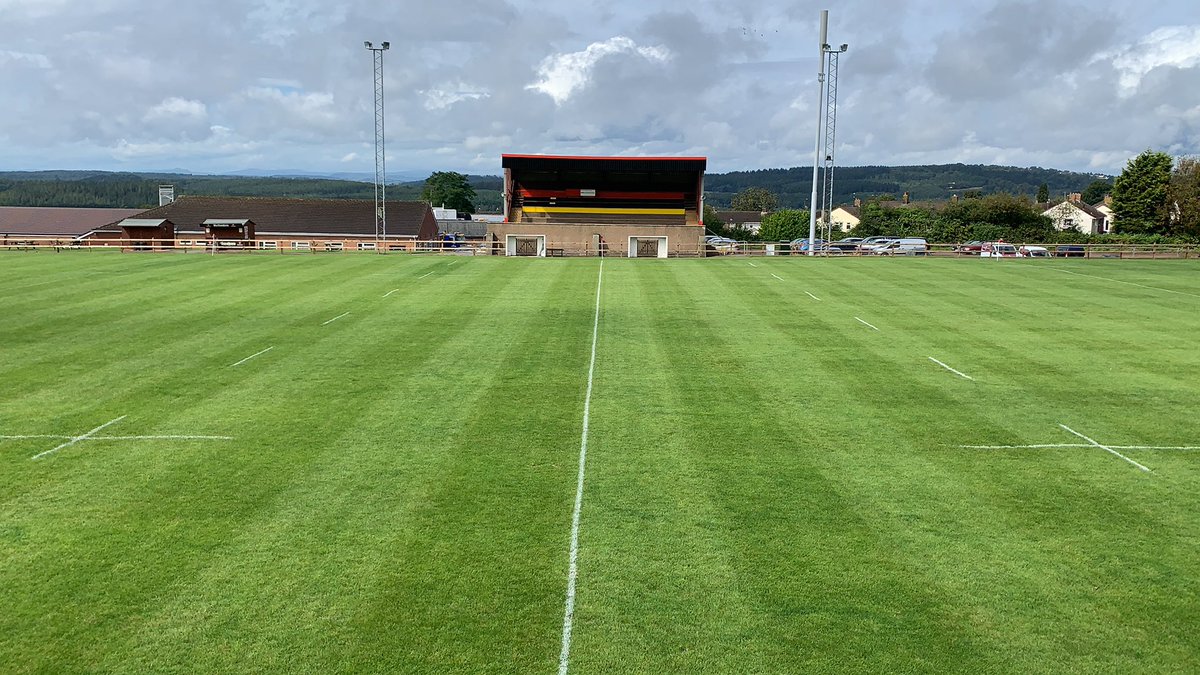 cinderfordrfc's tweet photo. Good afternoon! The sun is shining after a few showers this morning. We welcome @Hinckley_Rugby for two fixtures, the first KO is 2pm & then 4pm respectively. The bar is open and the BBQ fired up so lets get behind the boys #cindydogs https://t.co/zji3ZNBFkY