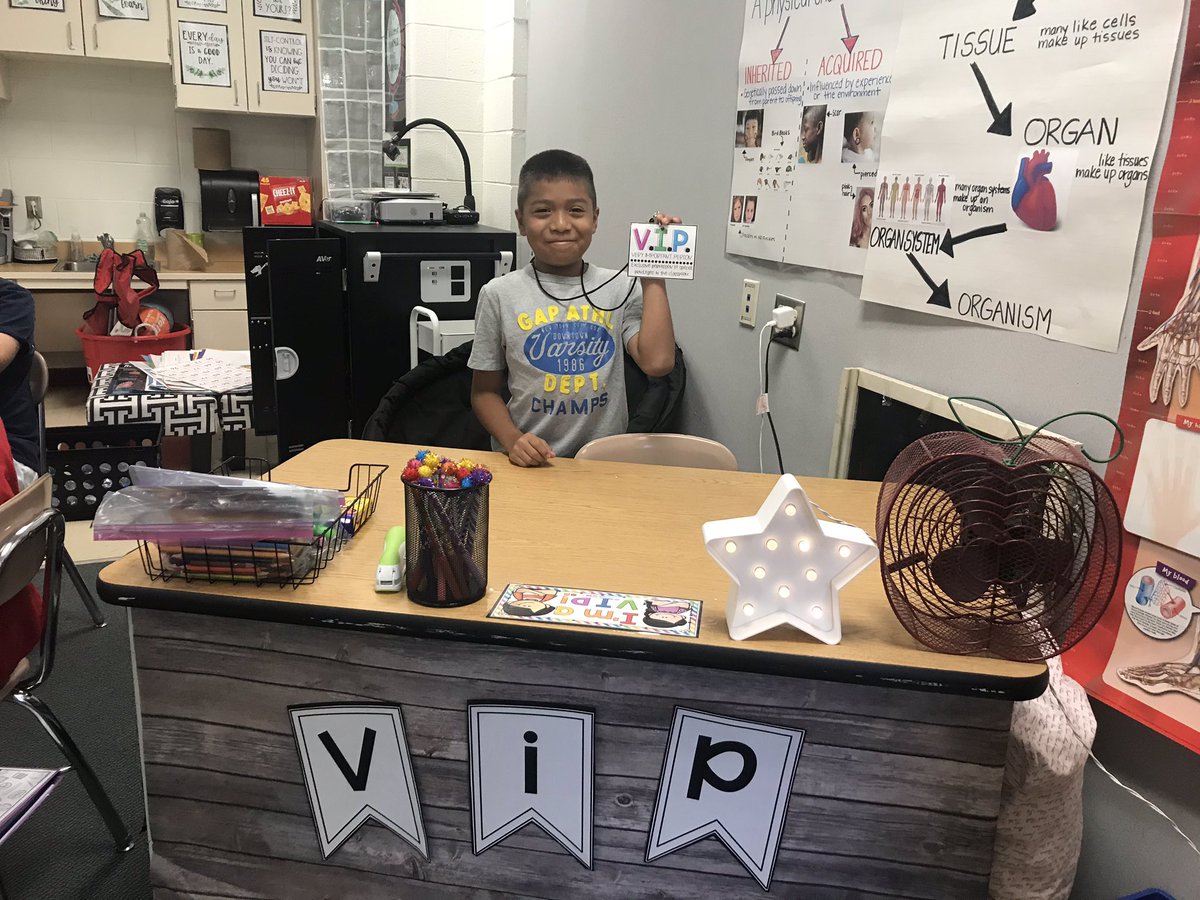 MrsDAngelone's tweet photo. VIP #2 displays CARY like behavior each day! #BeLikeCARY #5thgrade  @CarpElem https://t.co/dwJIB2Q4Qb