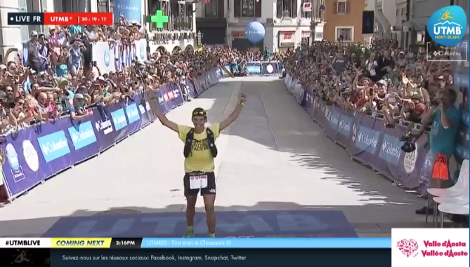 UTMBMontBlanc's tweet image. #UTMB Arrivée et victoire de l’espagnol Pau CAPELL, félicitations à lui pour cette magnifique course ! 
Suivez le live en Français, Anglais, Espagnol, Chinois et Japonais : utmbmontblanc.com/live/utmb