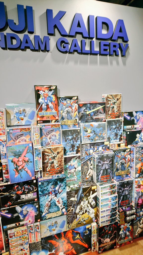 ごろごろにゃんすけのポップアップストアとガンプラボックスアート展とゴンチャのタピオカとクラフトビール
茶屋町は何だかおしゃれ 