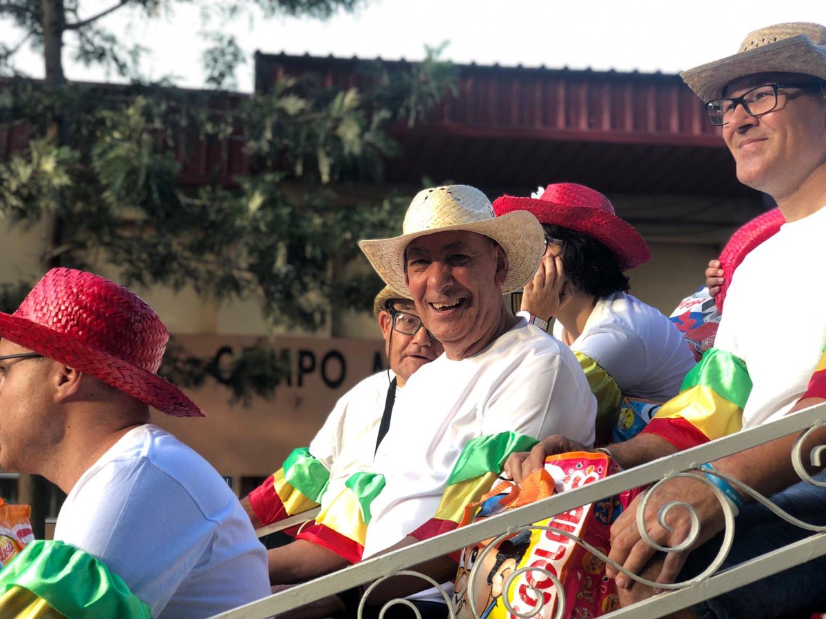 aprodisquart's tweet photo. Ayer estuvimos en la cabalgata de Quart de Poblet , disfrutamos mucho 🌼

#APRODIS https://t.co/MvDnkNujQd