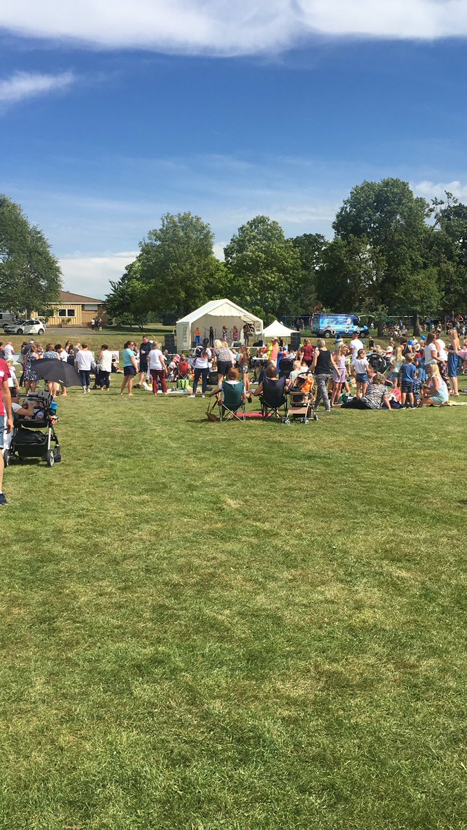 Epsom Ewell Twinning tweet media