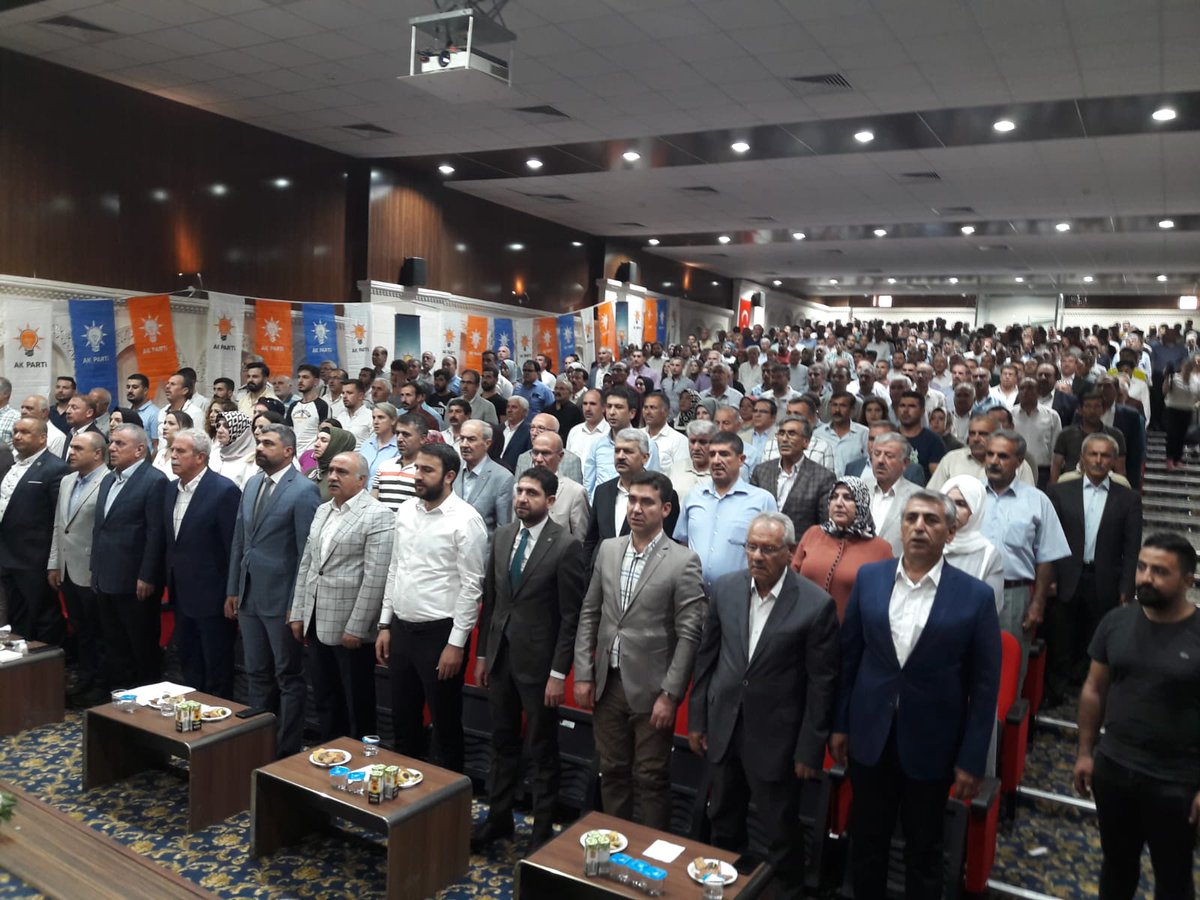 MazGenclik47's tweet photo. Ak Parti Mardin İl Başkanlığı'mızın düzenlemiş olduğu Genişletilmiş İl Danışma Meclis toplantısına İlçe Gençlik kolları olarak katılım sağladık. https://t.co/Pd3egSSWeF