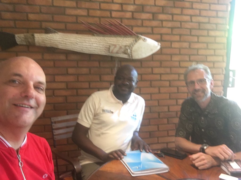 Rencontre avec #Trias et #Agriterra même pendant les congés; merci <a href="/DelmasKINDA/">Delmas KINDA</a> avec <a href="/ErwinBrouwer4/">ErwinBrouwer</a> partenaires au Burkina