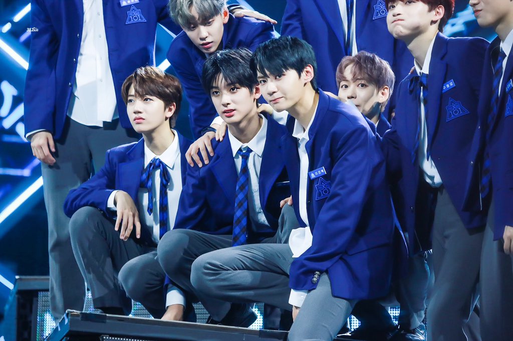 By9Chart's tweet photo. #BEMINE_BY9
#아홉개의_별이_빛나는_날까지

BY9's Speech after receiving their first ROTY:

"Be Mine! Hello, We are 바이나인! 이 그룹을 가능하게하는 팬들에게이 상을 공유하고 싶습니다. 당신 때문에, 우리는 지금 여기 서서 같은 꿈을 공유하고 있습니다. 친애하는 아홉! 사랑해❤ https://t.co/D86UUFiK2f