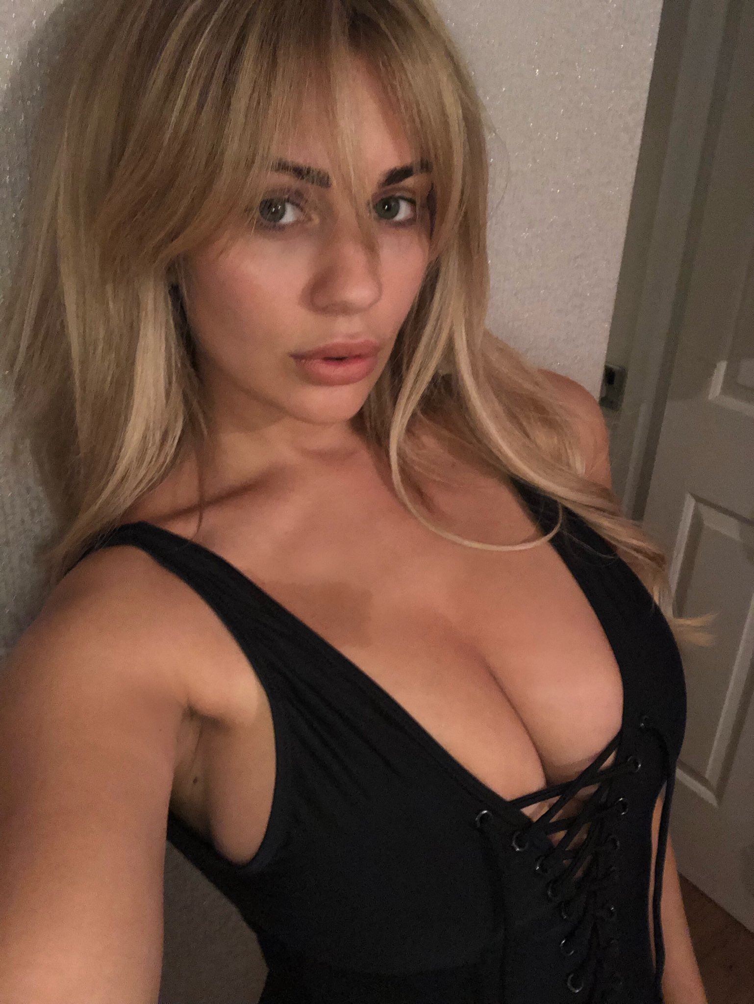I got a fringe cut 🧒🏼 https://t.co/CwaY7ipQhR