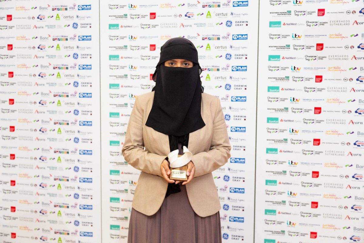 Sahar al-Faifi, genetista molecular, británica. Premiada (Womenspire Awards 2019), entre otras cosas, por su trabajo para dignificar y potenciar el papel de la mujer en el Reino Unido.