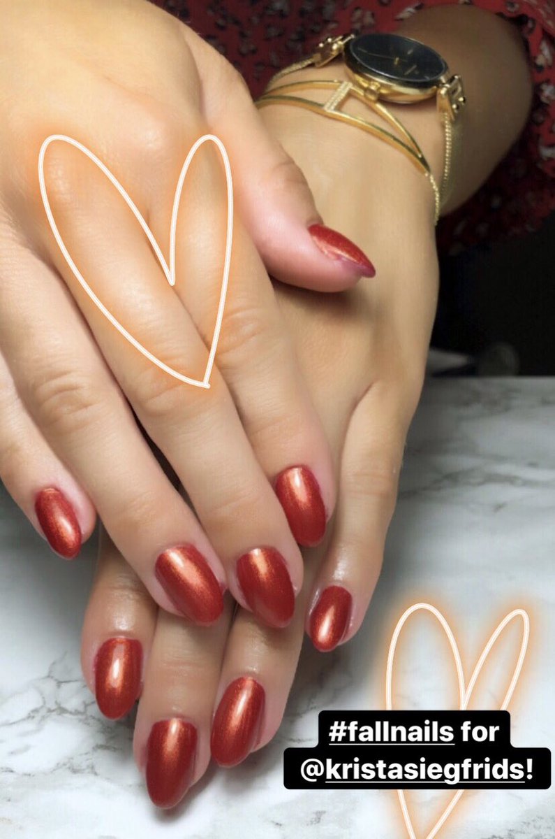 nailsbynilla's tweet photo. #coppernails for @kristasiegfrids! 🍁🍁🍁
[New color #regalstamp]
•
Nail Artist, Visual Artist, Reiki Healer Pernilla Backman• FIN SWE ENG• Punavuori, Helsinki• 
Ajanvaraukset 040-5679859]
•
#gelnails #autumnnails #fallnails #nails #nailart #kristasiegfrids https://t.co/yAQqjX43cz