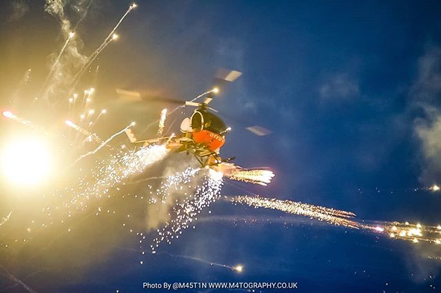 M45T1N's tweet photo. Who saw #Otto #OttoTheHelicopter shooting #Fireworks over #Bournemouth yesterday, @wave105radio @bmthairfest @bournemouth_official #LiveMusic
#AviationPhotography
#FestivalPhotography #FestivalsOfInstagram #ShootingForCharity #AutomotivePhotography #GlitzAndGlamour #Fashion… https://t.co/NuLuzRFTEt