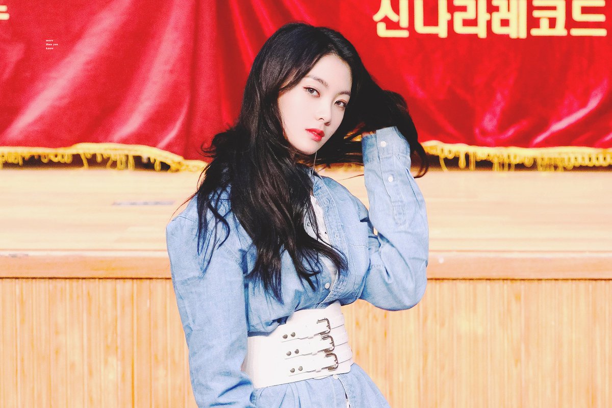 181125 🐣🧁

#HAPPY_LUCY_DAY
#위키미키 #WekiMeki #루시 #Lucy