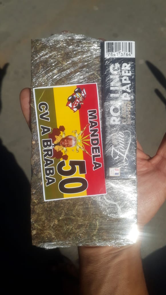 redleynike's tweet photo. @Mlkmaconheiroo @ervinhadejah @Ganjalegalizada @CannabisFoda @DuGreen4i20 @cigarrodapaz @weedboa @TiozinhoMaconhe @Maconharia04i20 @JacareSmoke @DuBalo17 Servidona de verdade acredita Mandela a forte https://t.co/aImVazHtmH