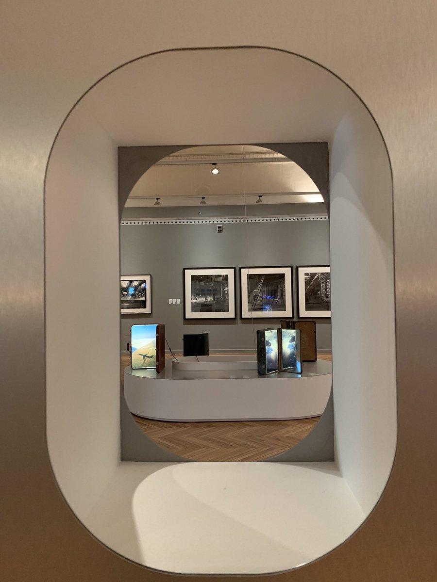 ENAIRE's tweet photo. 📸✈️ ¿Aún no has visitado #100AñosVolando? Disfruta de esta exposición de @FundacionENAIRE con más de 180 imágenes incluidas en @photoespana #PHE19 🖼
🎂 ¡No todos los años se cumple un siglo en el cielo! @fomentogob
📍 Te esperamos hasta el #1sep en @cbamadrid #Madrid https://t.co/bVkzCKRaOc