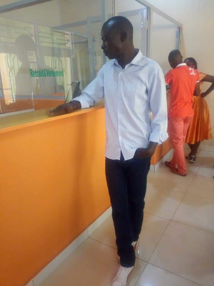 AbdulSibo106f's tweet photo. #Burundi: @Caso2005DM kupitia wanachama wake imeanzisha benki ndogo #SOPEC. Mwenyekiti wa @Caso2005DM anaridhishwa na kitendo hicho na anashukuru wanachama kama wanahisa. @amour_kwizera anawahimiza kufungua akaunti zao. @nduwistor822 @NzisabiraAmiRo1 @AdamuNzigo1 @KamunguWemba https://t.co/iVmncTbg76