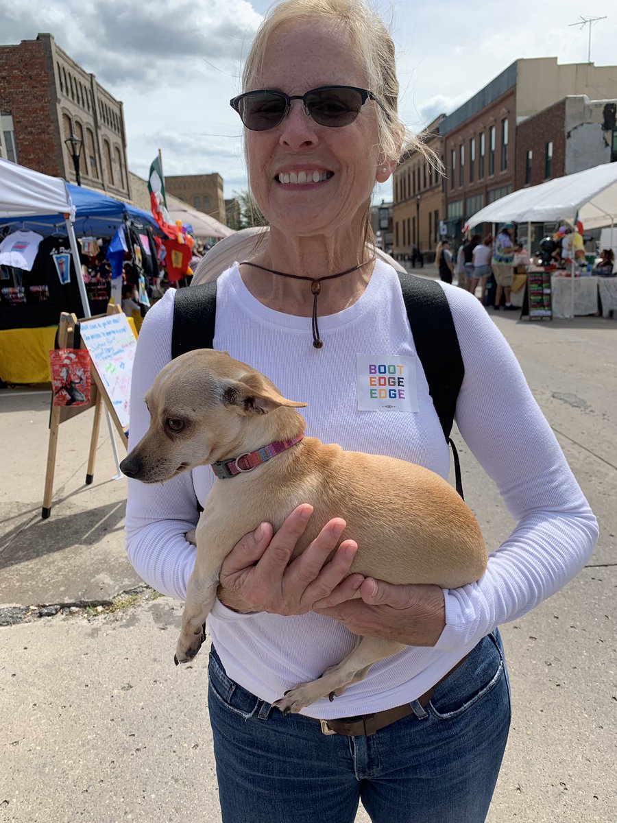 daliaw8's tweet photo. Throwing it back to #PerryLatinoFest last week! 

We ❤️intergenerational activism + puppies who want to #WinTheEra!!!

#IAPawcus #PeteForAmerica #Pete2020 #Perry #DallasCounty https://t.co/qtVOlojAt2