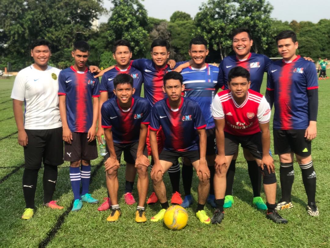 shamienhereyo's tweet photo. Selesai pesta bola merdeka 9 sebelah peringat kampung cheras baru, bulan depan kita bertandang ke @gombakkitasetia utk piala yb @hilmanidham #bloodbrothersFC #amkpandan https://t.co/EyiP4D7Ian