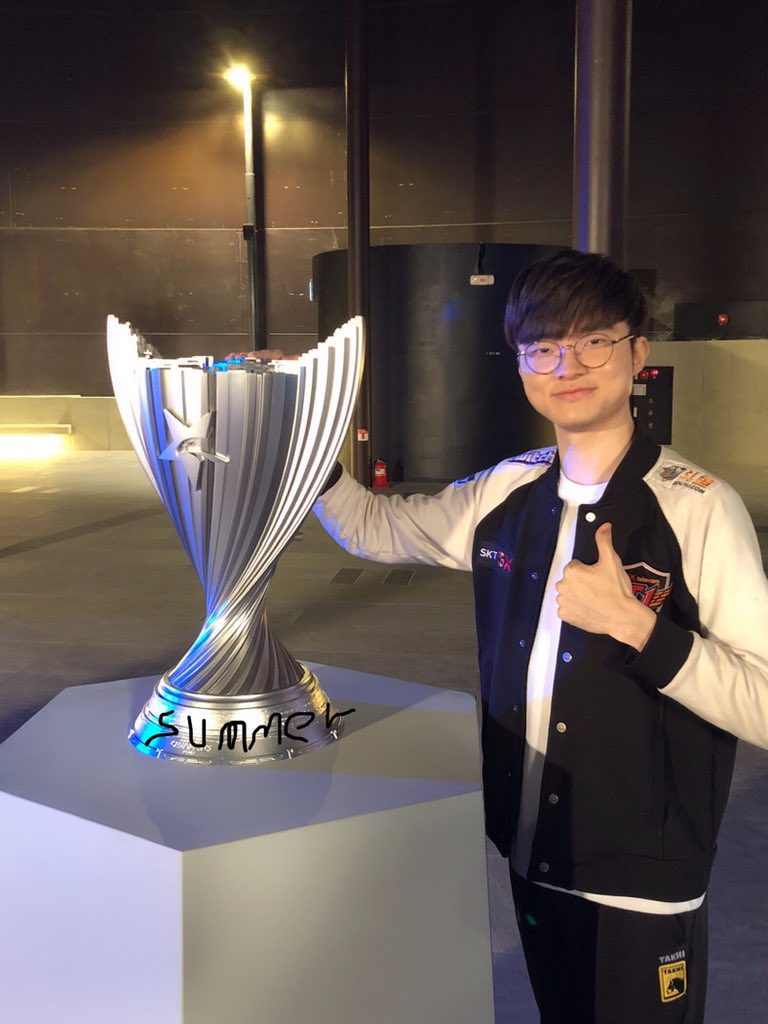 T1 Faker on X: #singapore  / X