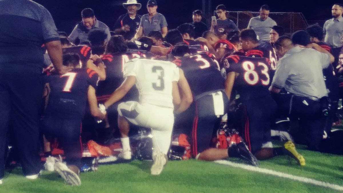 HHSScorpions's tweet photo. Friday Night Lights was so special tonight. My Horizon Scorpions were victorious; however, the best part of the night was watching both teams come together at the end to show that #weareelpasostrong #scorpionstrong #WeAreClintISD https://t.co/6P2QXuIoCt