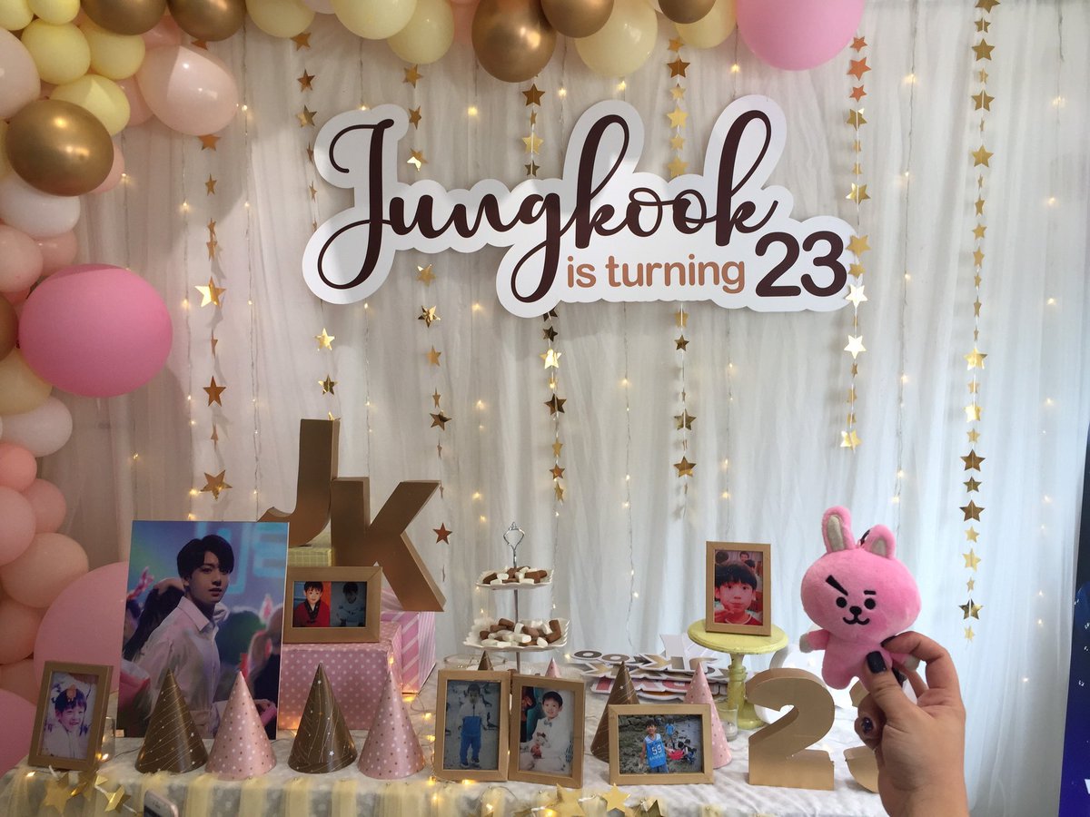 Quinquin5813's tweet photo. Happy Birthday JK oppa ๐
#HappyJungkookDay #JungKookVietNam
#Madein1997
#V_army ๐
@BTS_twt https://t.co/YjfiKXlb0p