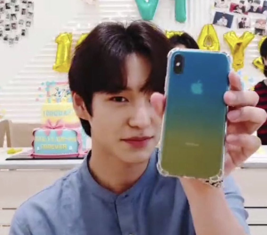 Howe392GeeEEVz7's tweet photo. #아무도_뺏을수없는_우리만의색
#VICTON
스윙 제발 해명하고 바꿔 우리도 힘들고 엑스원도 힘들어 제발 해명해 https://t.co/Sr5VXBJw6z