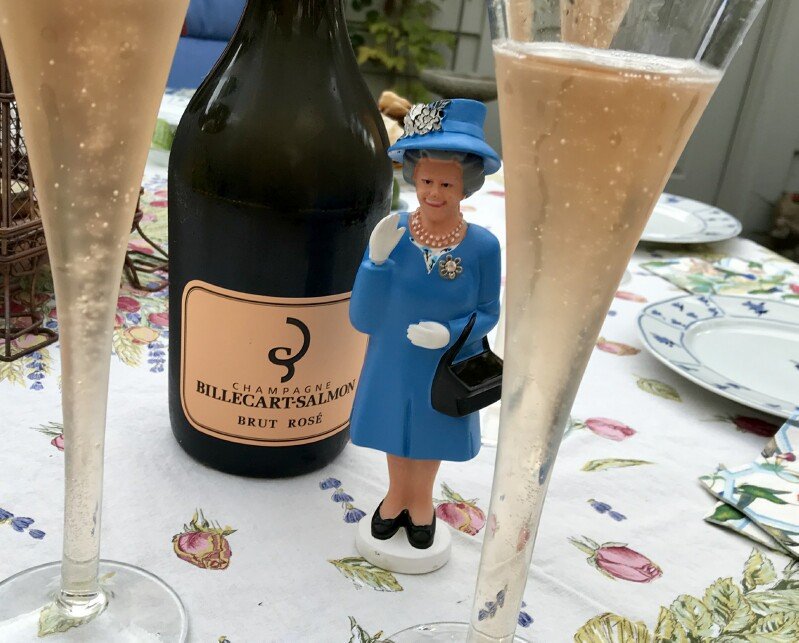 lowslowbbq's tweet photo. The Bride requested grilled lobster tail for her retirement dinner, her wish is my command. Dinner for 4 including hummus and mushroom risotto. Champagne courtesy of Jan B. #lowslowbbq #countmeafan #homecooking https://t.co/Yb8Nwuv4Ul