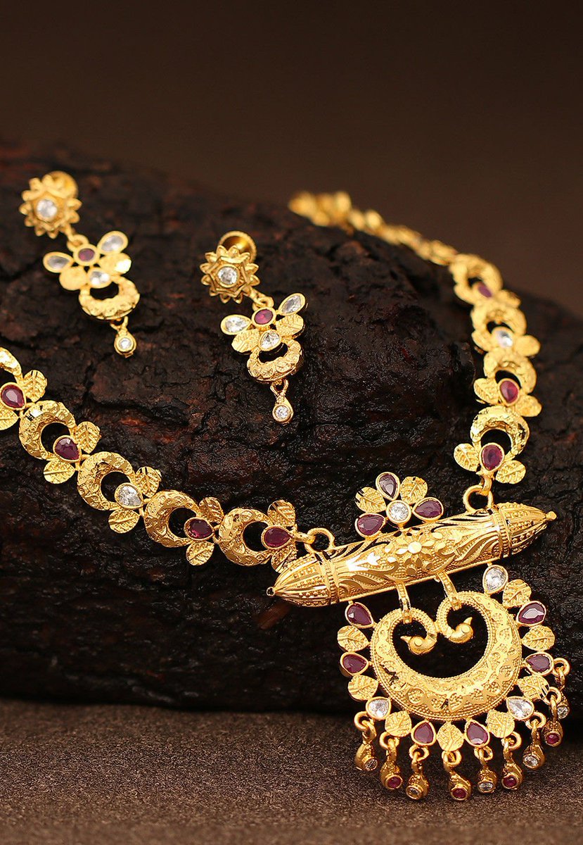 UtsavFashion's tweet photo. Grab Designer Jewelry Sets, Earrings, Bangles & More
At Amazing Rates to glam your festive & casual outfits: https://t.co/FO34lzU3h2
.
.
#UtsavFashion #CelebrateTheIndianExperience #ModernYetRooted https://t.co/tHa6OgiBGr