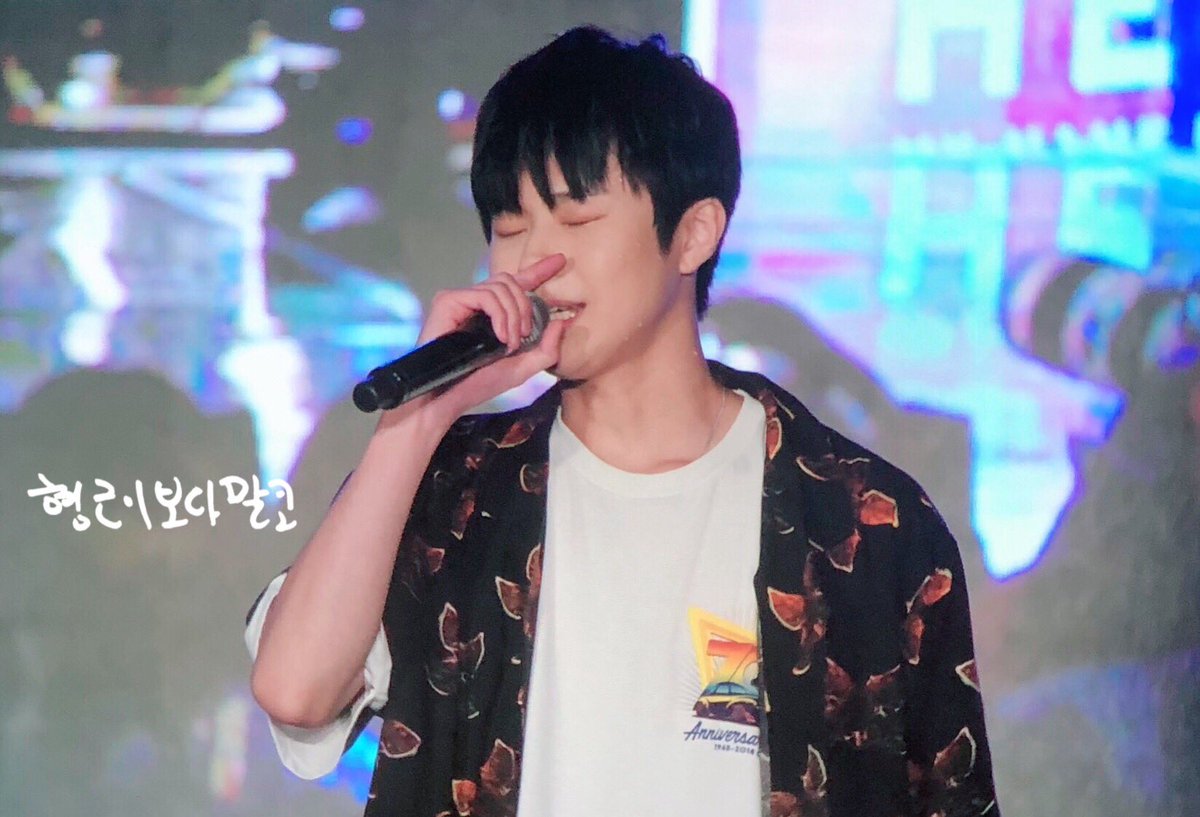 M_than_H's tweet photo. 190831 DDP 늦은밤 콘서트 프리뷰

오랜만에 봐서 너무 반가웠어 💕💕

#열혈남아 #HBY 
#마르코 #marco #이형근 https://t.co/sg4kFJGKVx