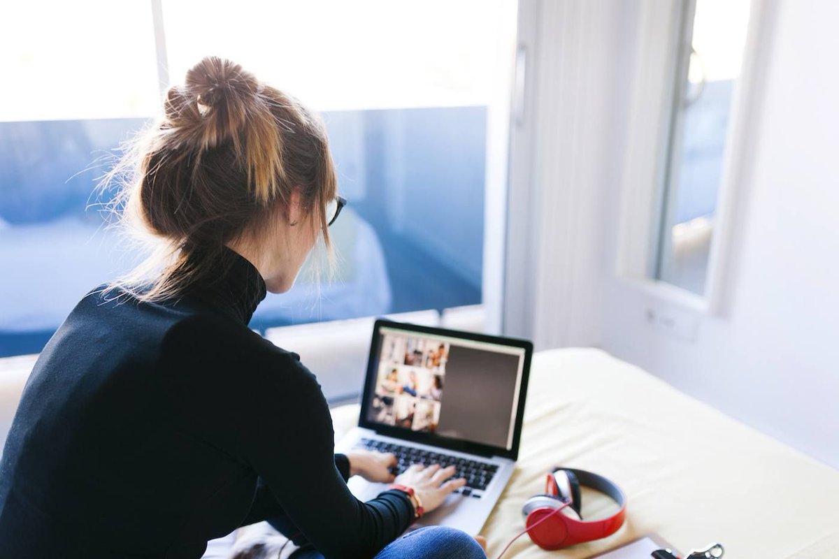 MentalHealthAm's tweet photo. Work-life balance is dead—there’s a better way to think about your relationship with your job via @iamwellandgood https://t.co/3rCd844H3B https://t.co/djCTjdMINo