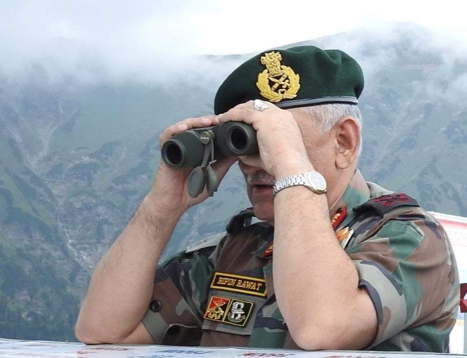 kkanand14's tweet photo. @OfficialDGISPR They are busy in AC Hall room meetings 
Meanwhile Our COAS Inspected 
Muzzafarabad Today
💪💪💪💪😁😁😁 https://t.co/u3zSbBmRMW