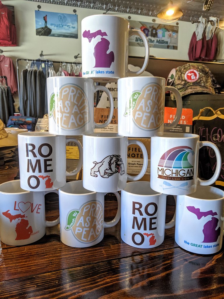 FAMSPrinting's tweet photo. Peach Fest is Crazy 🍑😂 So Don't Miss Out On Gettin' Yourself a Romeo Peach Fest Mug &amp; Tee ☕🍑
#peachfestival #prettyasapeach #madeinromeo #preemousa #preemotees #madebyfams #discoveringromeo #downtownromeo #festivities #gobulldogs #mittenmade #michiganders #romeo https://t.co/RZHI1Dj8q1