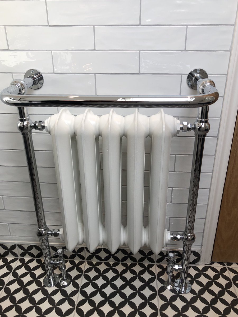 info_eph's tweet image. A traditional style en suite installed in Little Downham 🛁