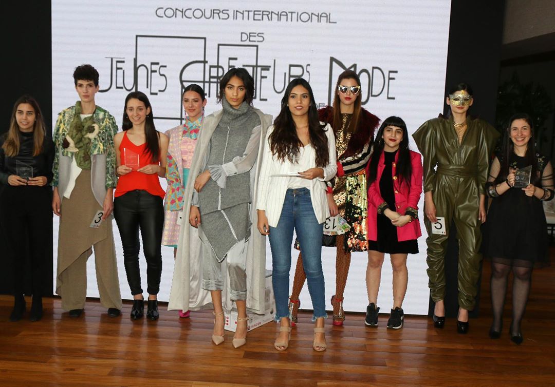 udepalermo's tweet photo. 🏅La ganadora del concurso "Yo, el joven creador de Moda" fue Leticia Soarez, estudiante de #ModaUP, quien ha sido elegida por un destacado jurado integrado por #diseñadores y referentes de la moda 🇦🇷 ¡Felicitaciones! 🏆👏
#UniversidadDePalermo #JovenCreador #Moda https://t.co/wYBNmt4VOq